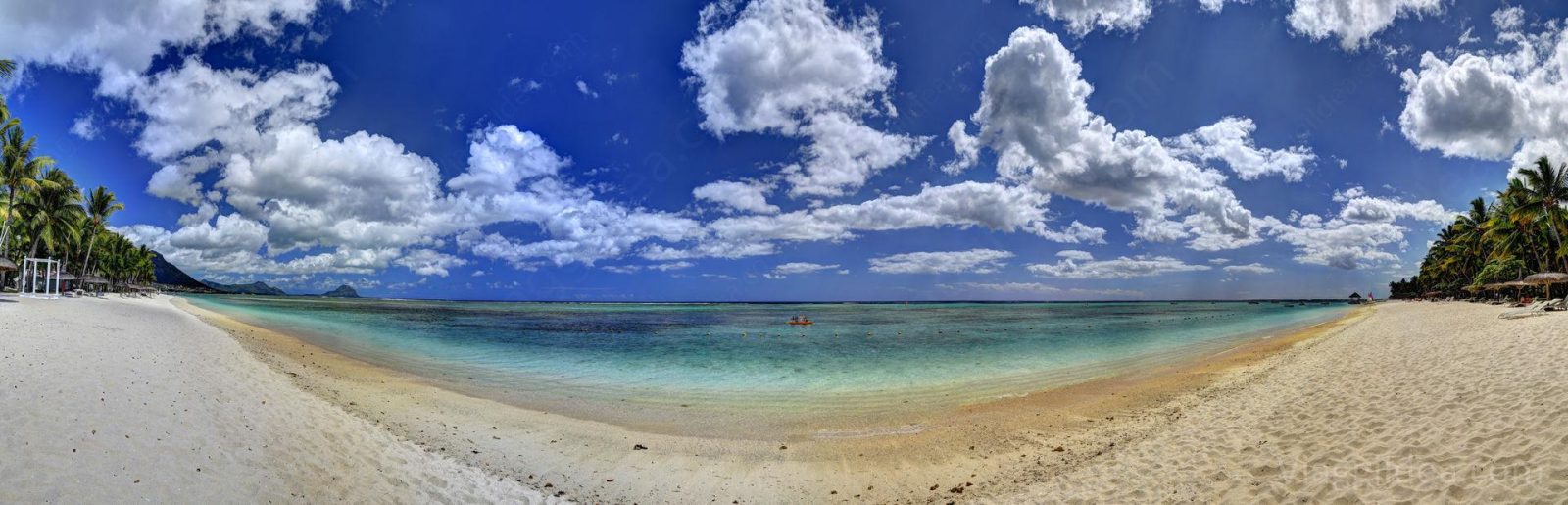 Flic en Flac beach