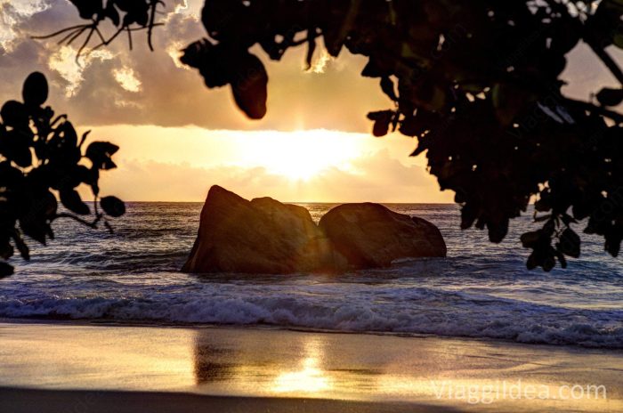 Sunset Anse Lazio - Praslin
